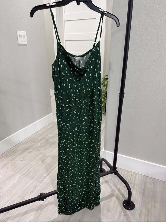 American Eagle Outfitters Dresses & Skirts - American Eagle Outfitters Dark Green Floral Maxi Dress